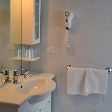 La Lampara 3* ゴルフォ・アランチ